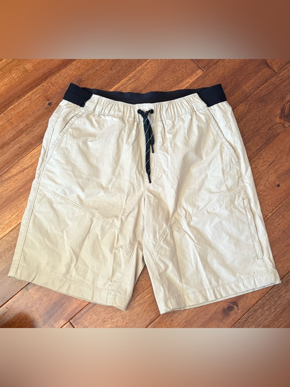 Eddie Bauer Tan Cargo Drawstring Shorts with Black Waistband